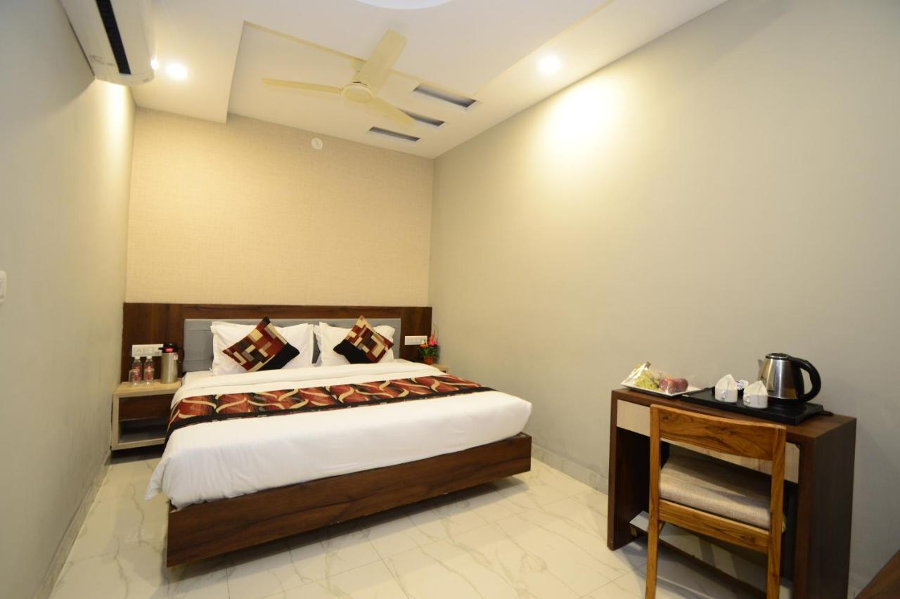 Hopp Inn Udaipur Exteriör bild