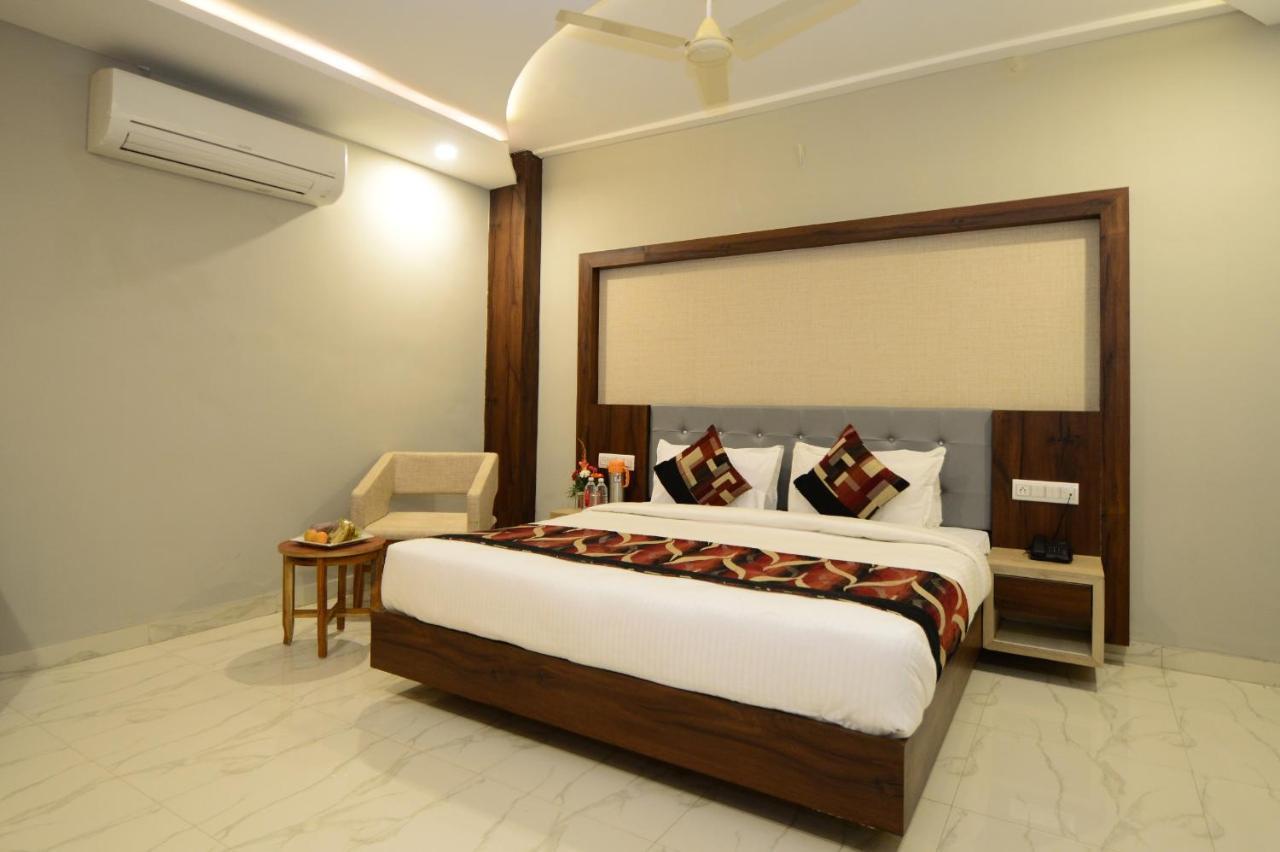 Hopp Inn Udaipur Exteriör bild