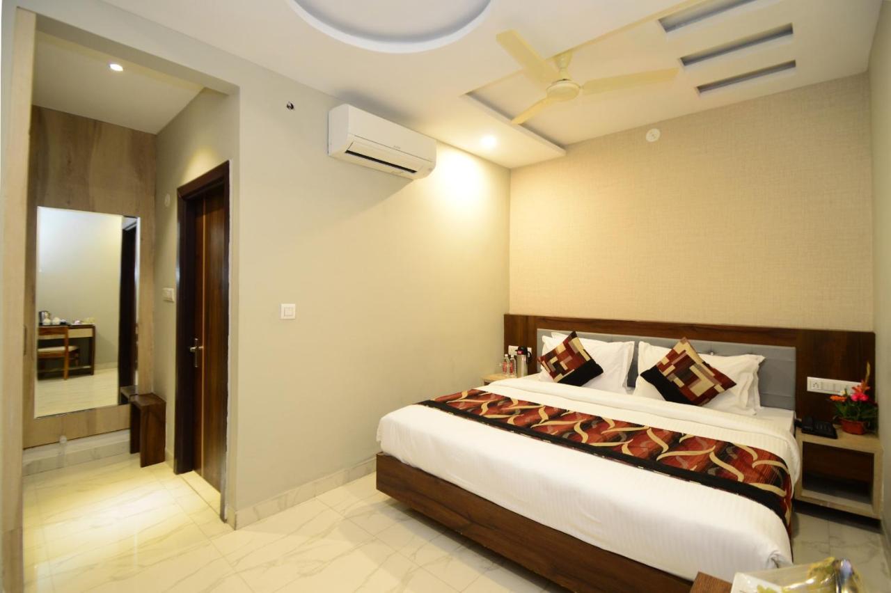 Hopp Inn Udaipur Exteriör bild